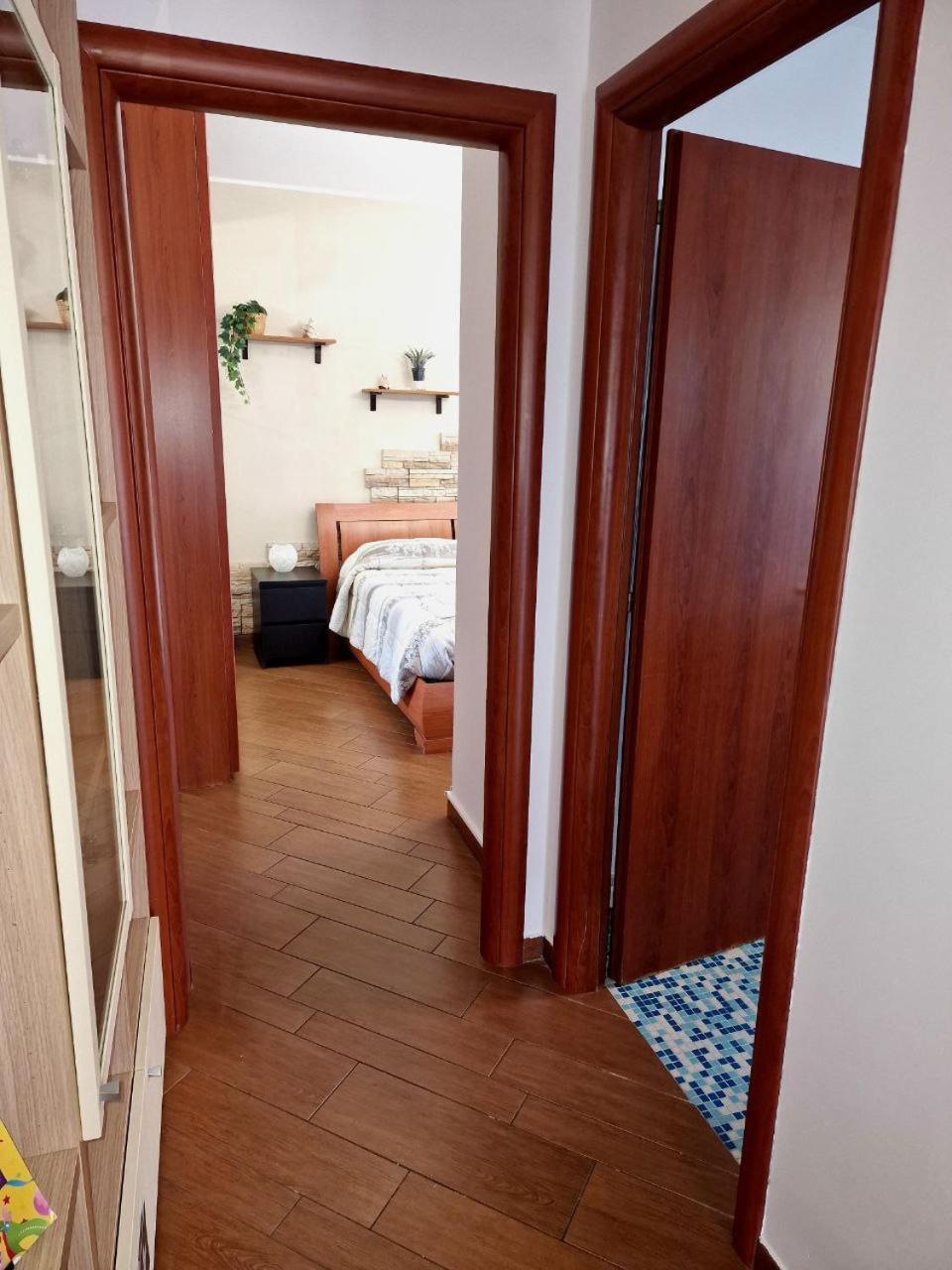 Domus Livio, 7 Min Fco Airport, Free Wifi, Garden Apartment, 2 Tv Hd Fiumicino Exterior photo
