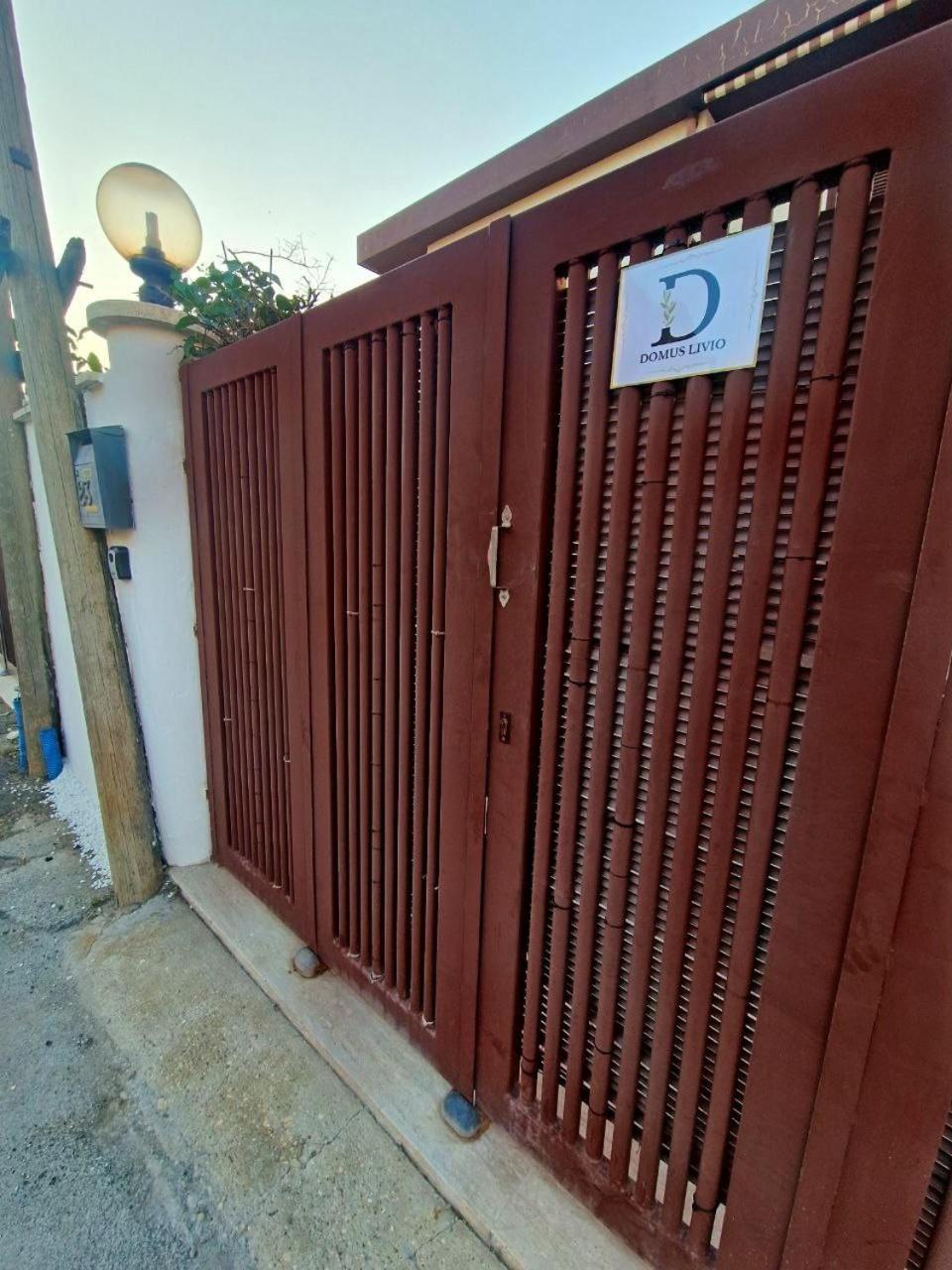 Domus Livio, 7 Min Fco Airport, Free Wifi, Garden Apartment, 2 Tv Hd Fiumicino Exterior photo